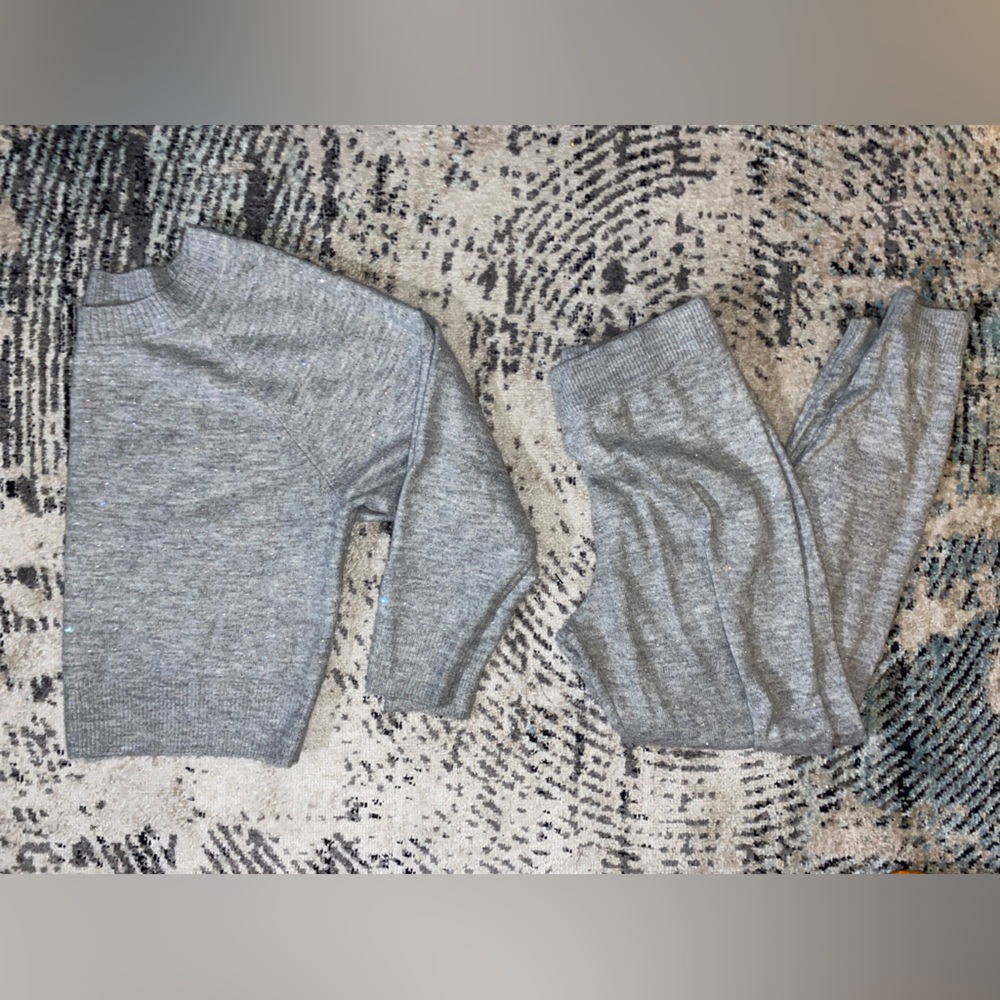 gem covered Victoria’s Secret 2 pieces sweater set